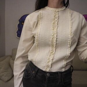 Sweet little vintage top